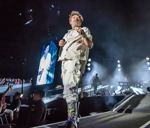 La banda argentina Babasónicos brindo un concierto único en el Palacio De Los Deportes De México presentando su álbum “Trinchera” antes más de 20.000 personas y con entradas totalmente agotadas.